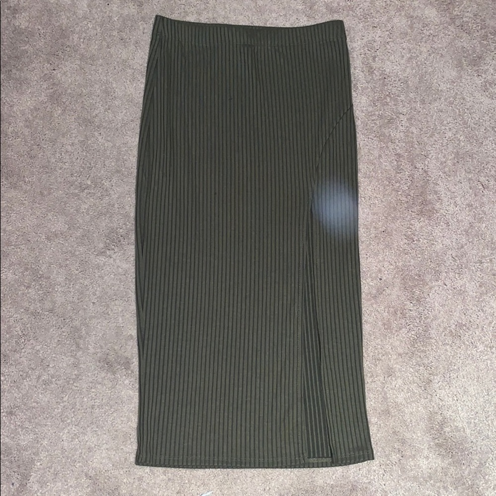Forever 21 Army green pencil skirt